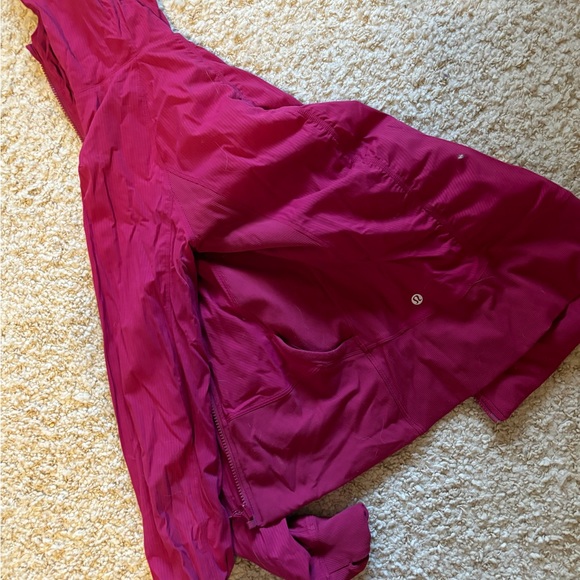 Lulu lemon reverse ruby red jacket! - Picture 3 of 3